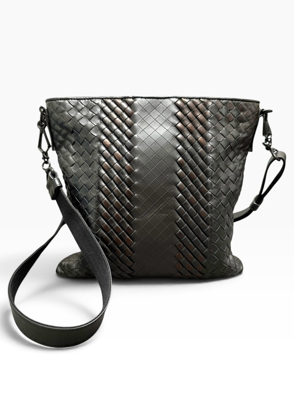 Bottega Veneta Black Interciatto Woven Leather Messenger Bag Crossbody
